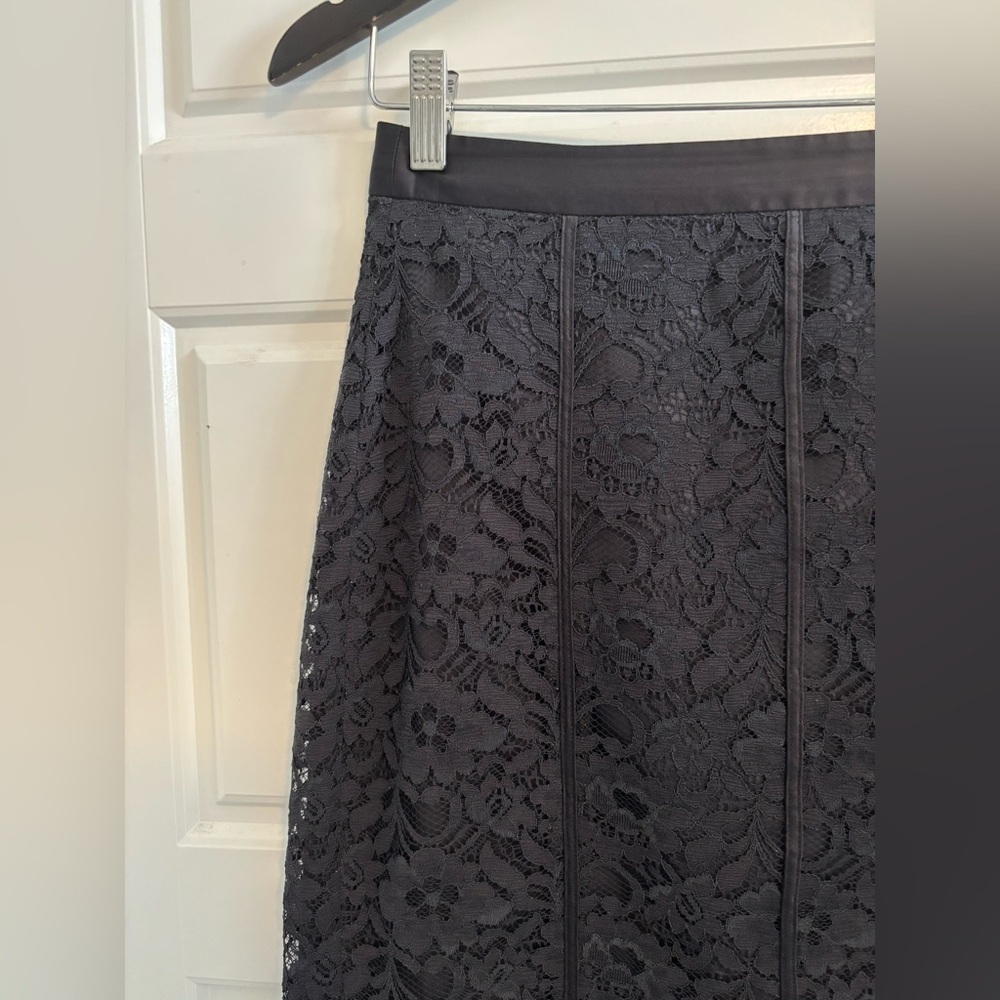 Club Monaco Pencil Skirt Lace Piping Coquette Slit Black Fitted Silk Size 4 - Picture 3 of 8